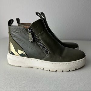 Vionic Green Camo Brinkley Chelsea Side Zip Boots Size 7
